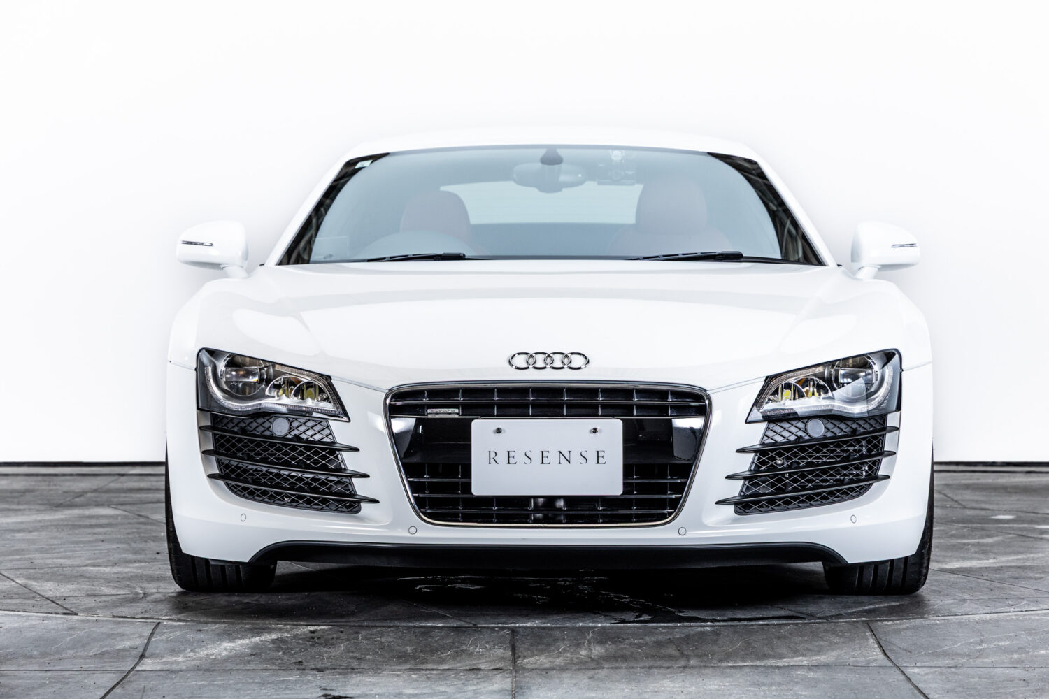 R8 4.2FSIクワトロ 4WD