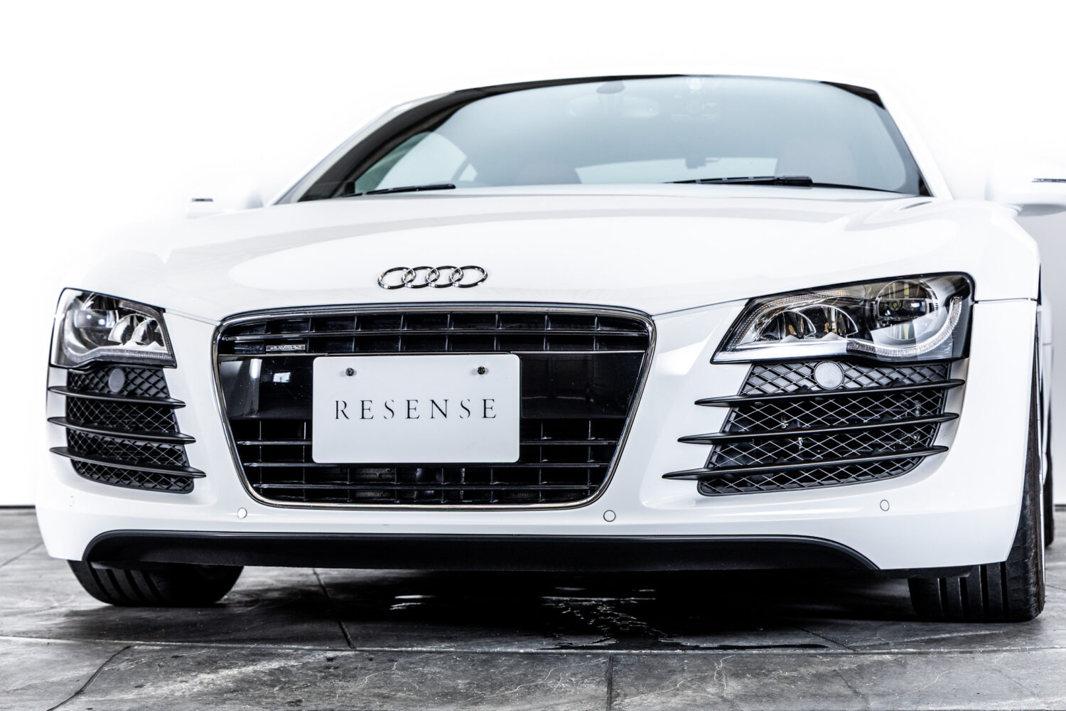 R8 4.2FSIクワトロ 4WD