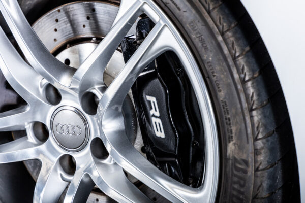 R8 4.2FSIクワトロ 4WD