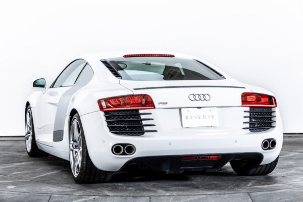 R8 4.2FSIクワトロ 4WD