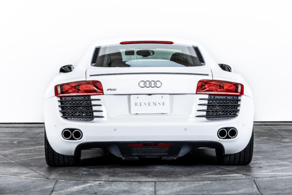 R8 4.2FSIクワトロ 4WD