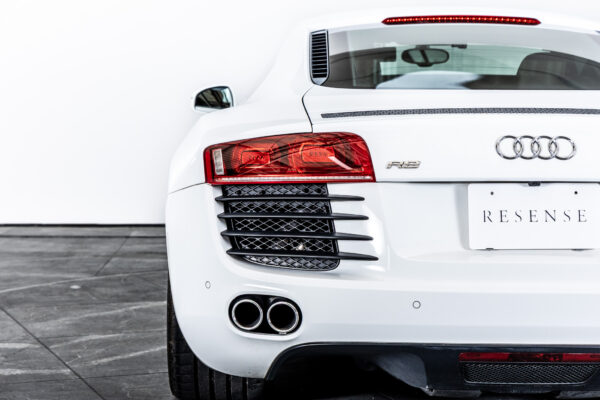 R8 4.2FSIクワトロ 4WD