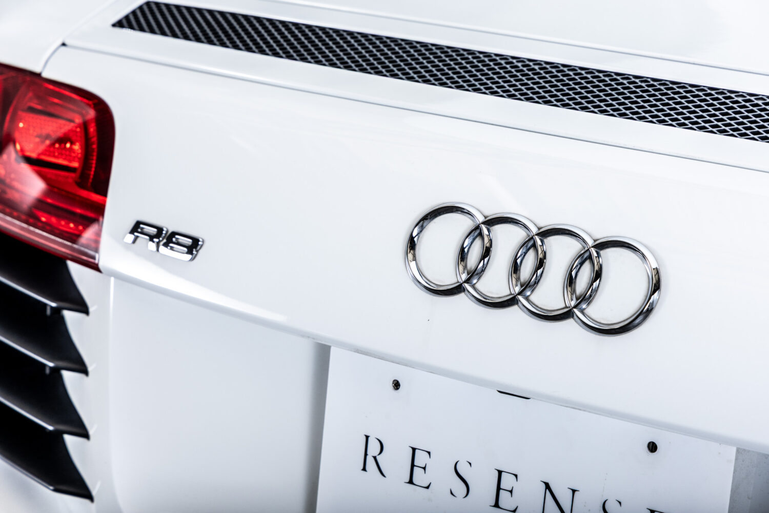 R8 4.2FSIクワトロ 4WD