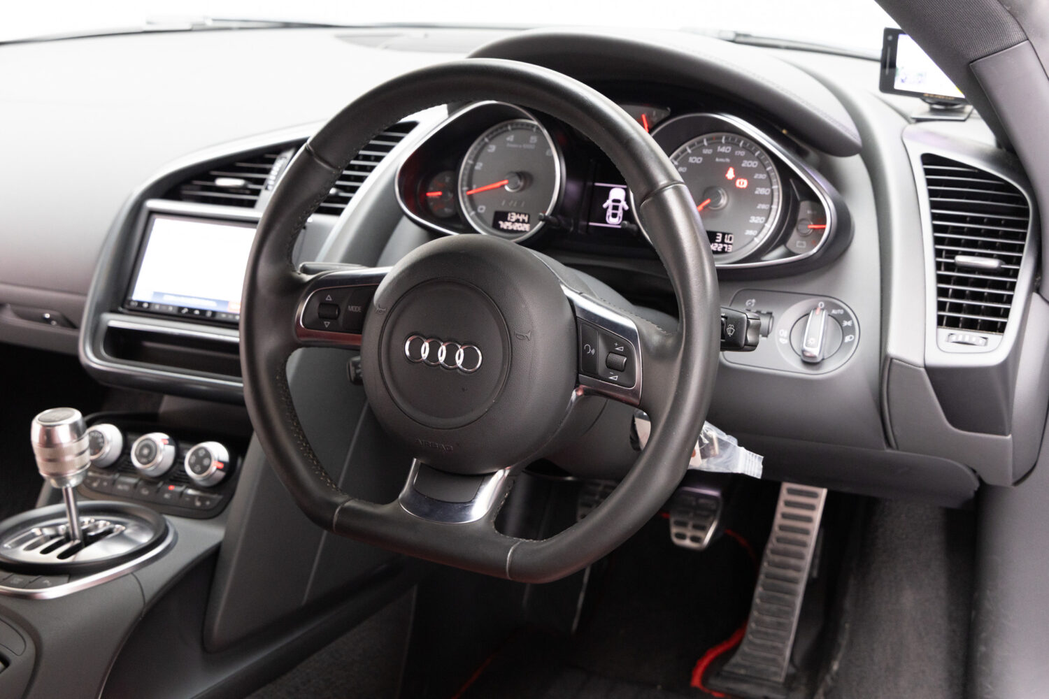 R8 4.2FSIクワトロ 4WD