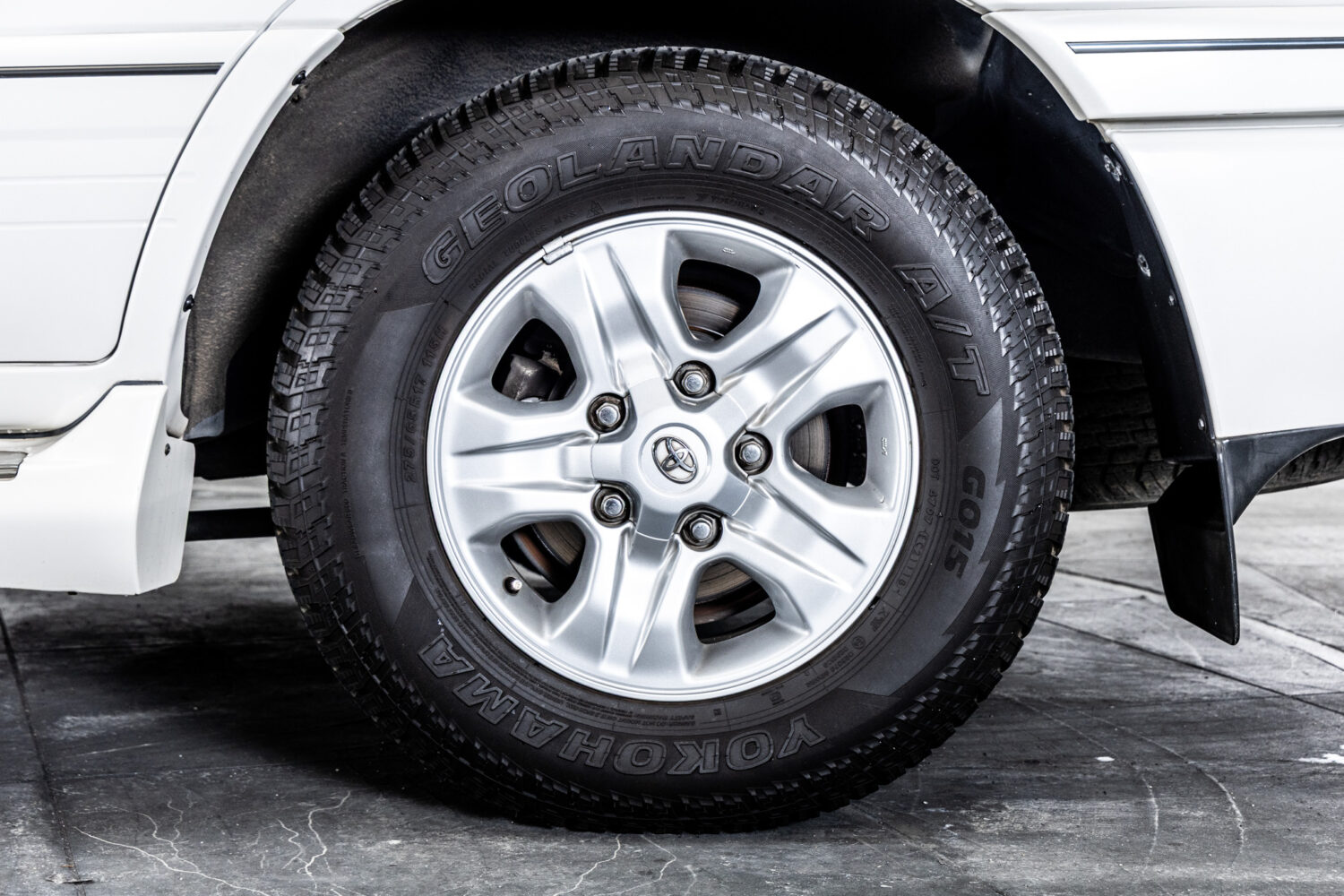 ランドクルーザー100 4.7VX-LTD Gセレクション 4WD