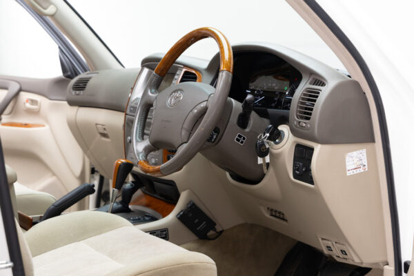 ランドクルーザー100 4.7VX-LTD Gセレクション 4WD