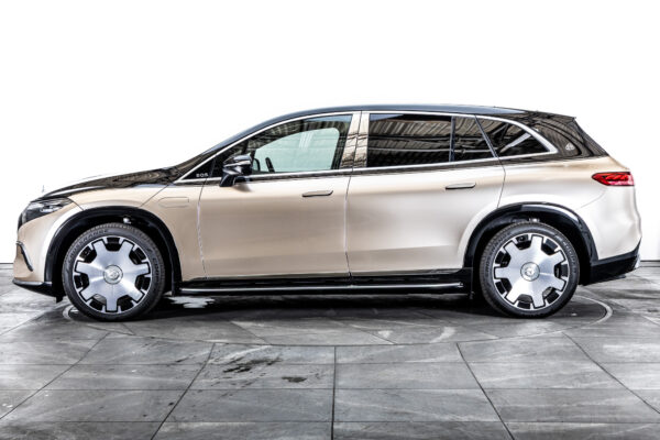 マイバッハEQS SUV 680 4WD