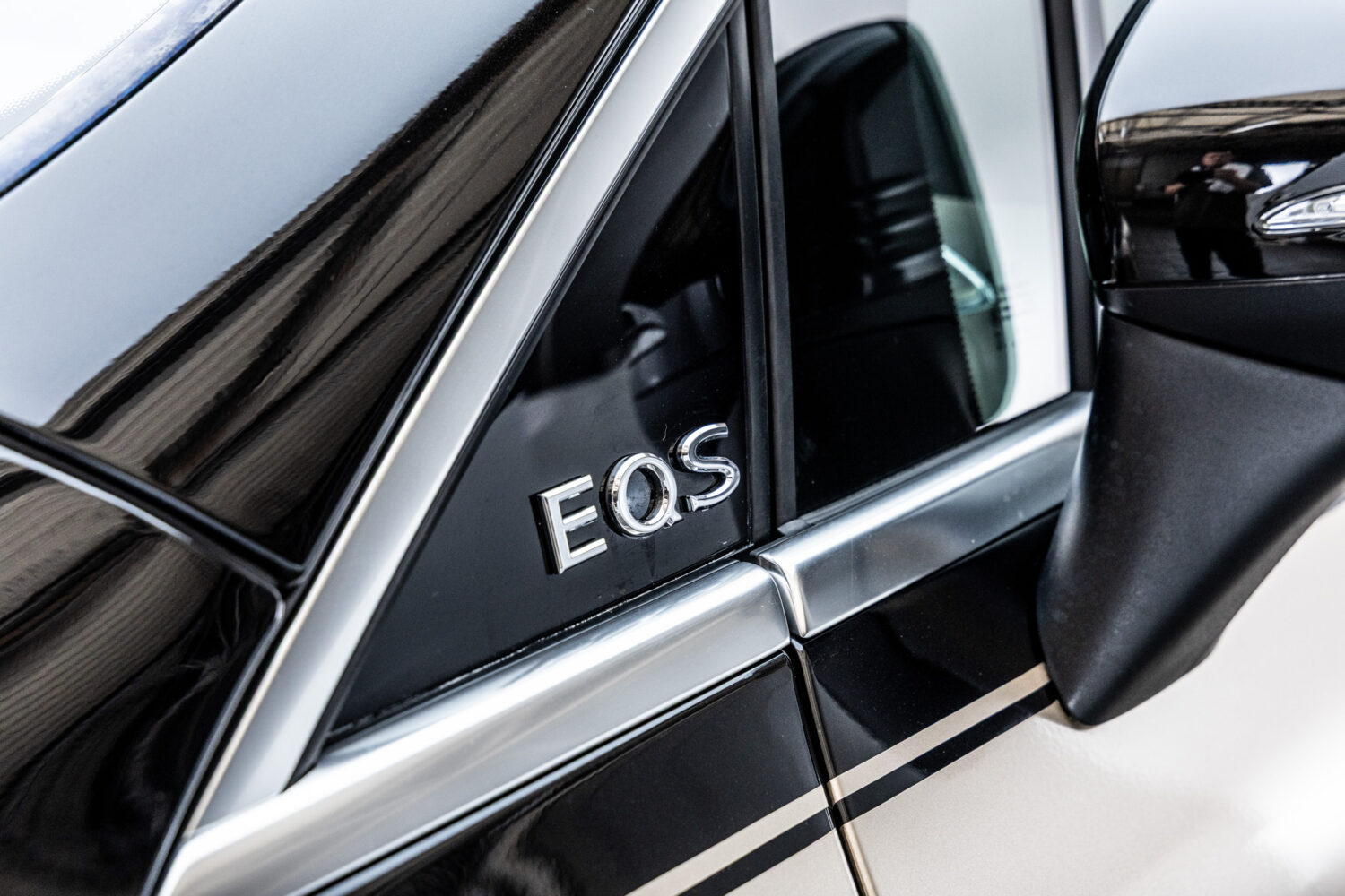 マイバッハEQS SUV 680 4WD