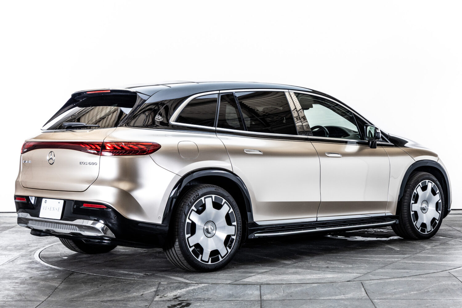 マイバッハEQS SUV 680 4WD