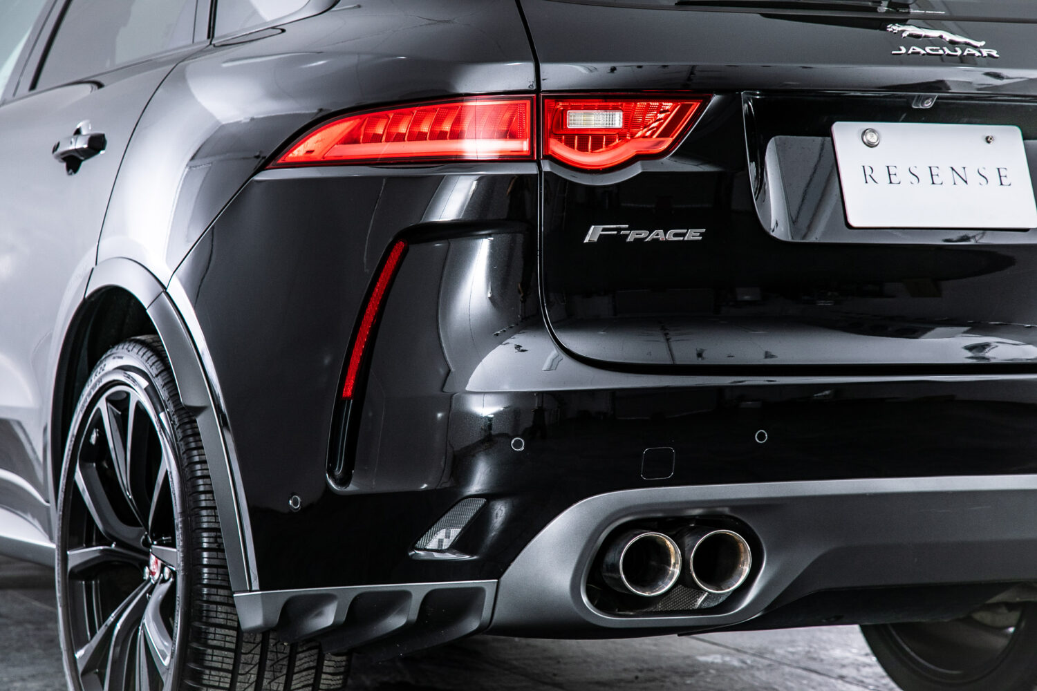 Fペイス SVR 5.0L P550 4WD