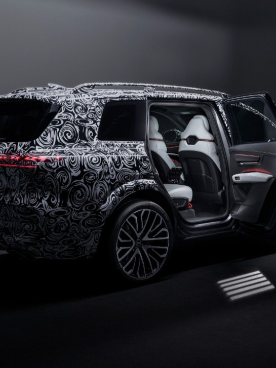 技術による先進をさらに再定義　アウディQ9　同社初の大型フルサイズSUV