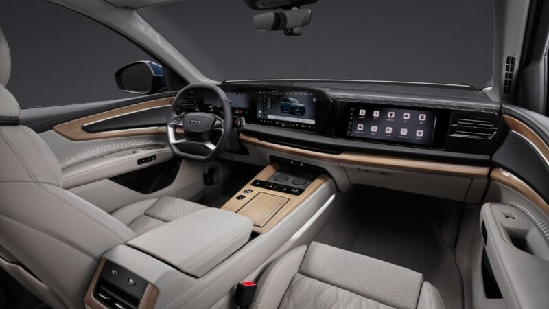 歴史をさらに積み重ねる　新型アウディQ7　万能のパートナーの証明
