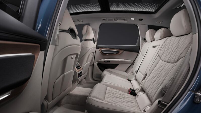 歴史をさらに積み重ねる　新型アウディQ7　万能のパートナーの証明