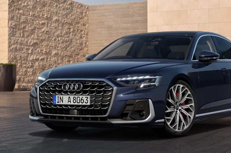 88台の最終限定モデル　アウディA8ファイナルエディション　 S8のデザインを継承