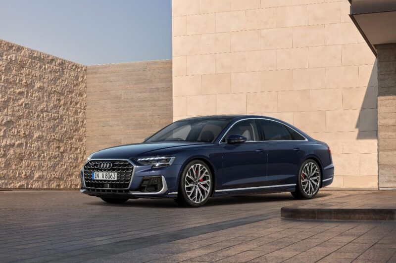 88台の最終限定モデル　アウディA8ファイナルエディション　 S8のデザインを継承