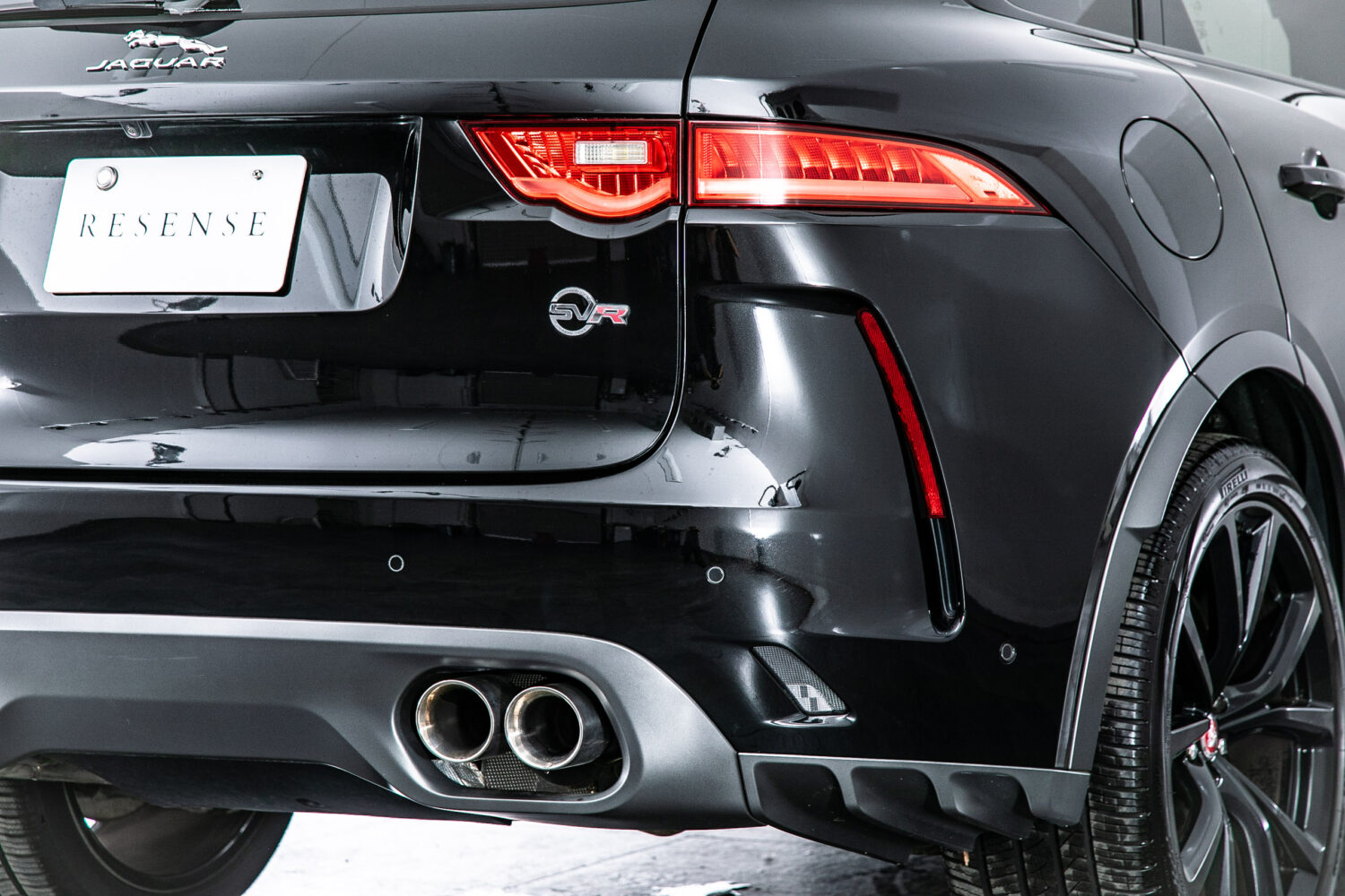 Fペイス SVR 5.0L P550 4WD