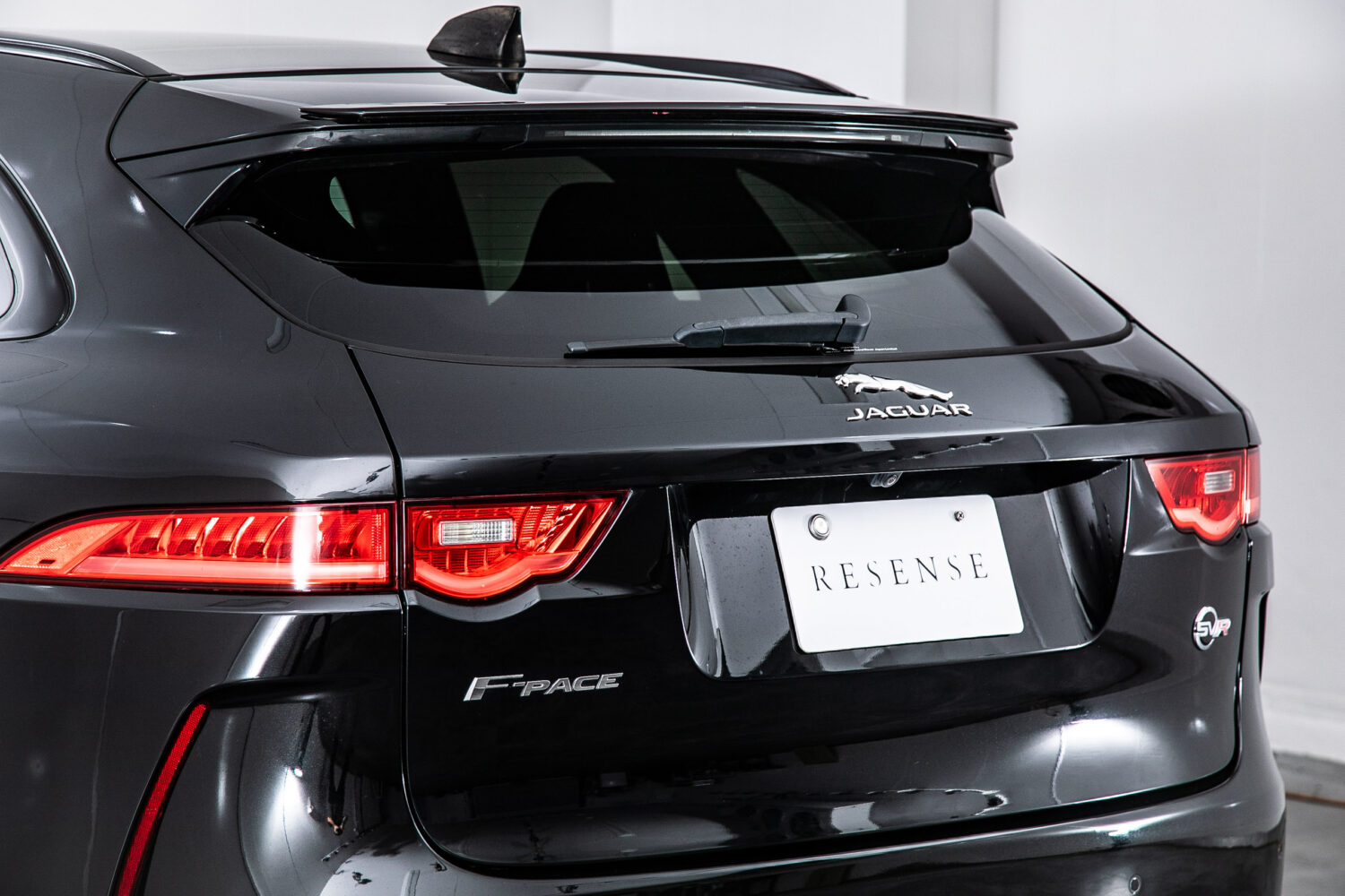 Fペイス SVR 5.0L P550 4WD