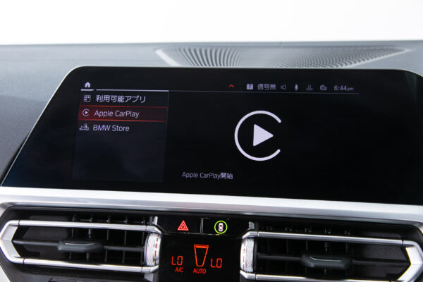 4シリーズカブリオレM440i xドライブ 4WD