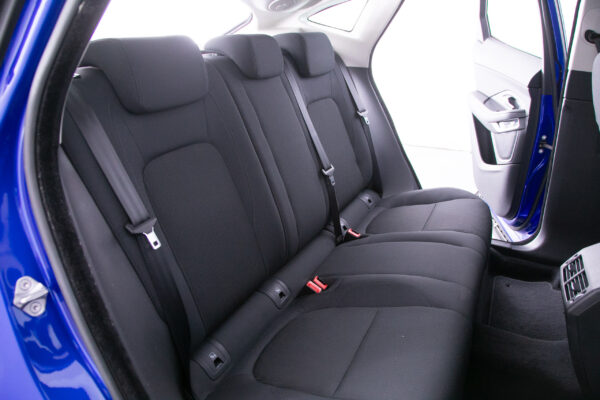 Eペイス 2.0L P200 4WD
