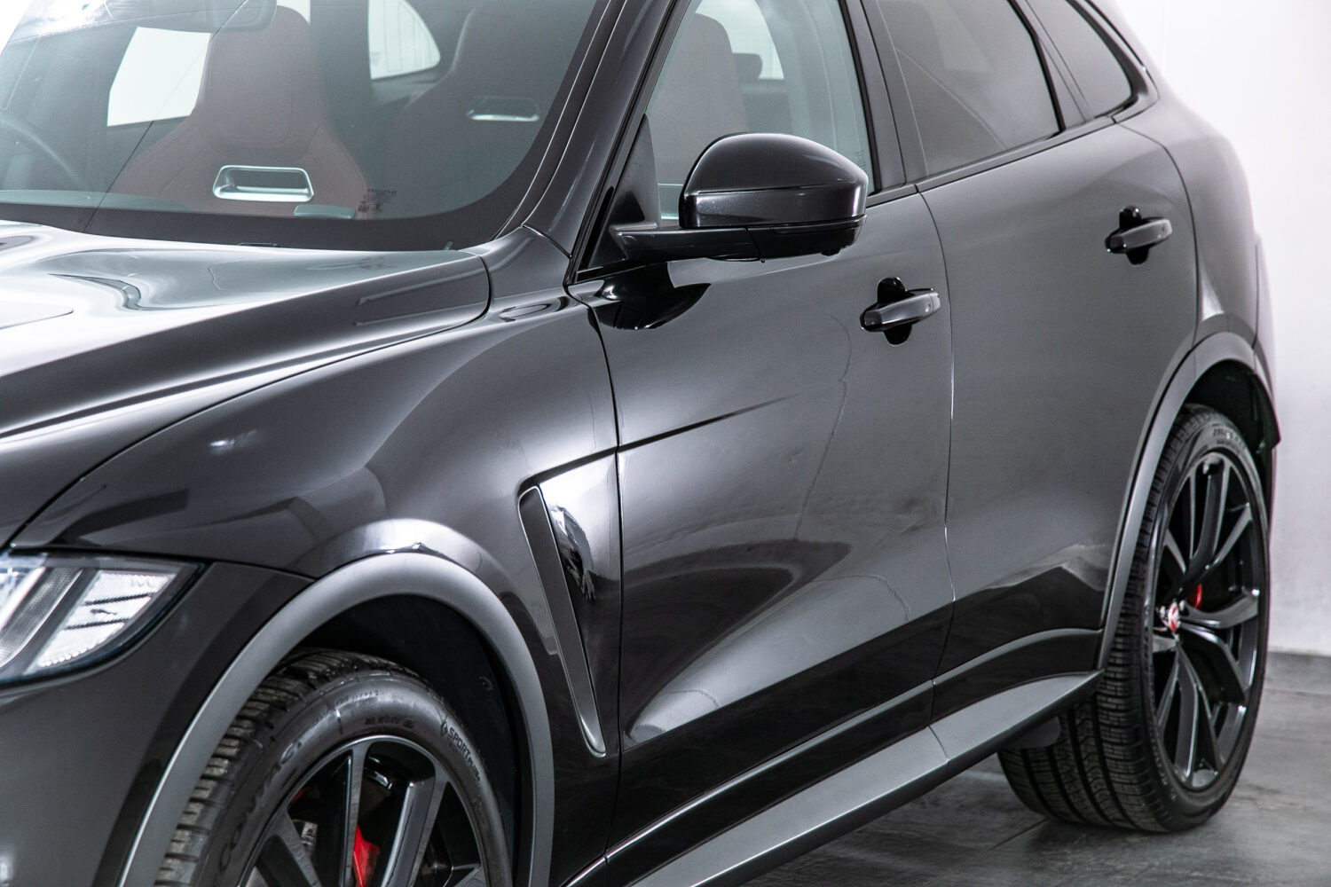 Fペイス SVR 5.0L P550 4WD