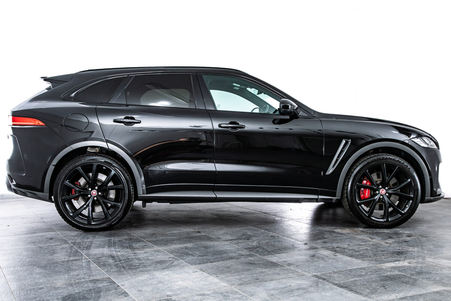 Fペイス SVR 5.0L P550 4WD