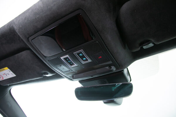 Fペイス SVR 5.0L P550 4WD