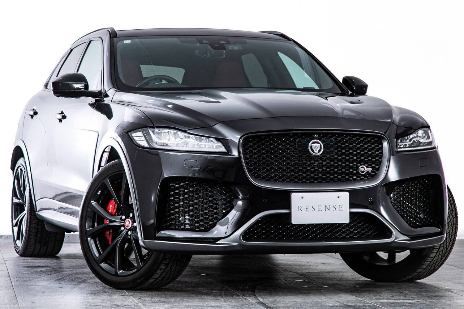 Fペイス SVR 5.0L P550 4WD