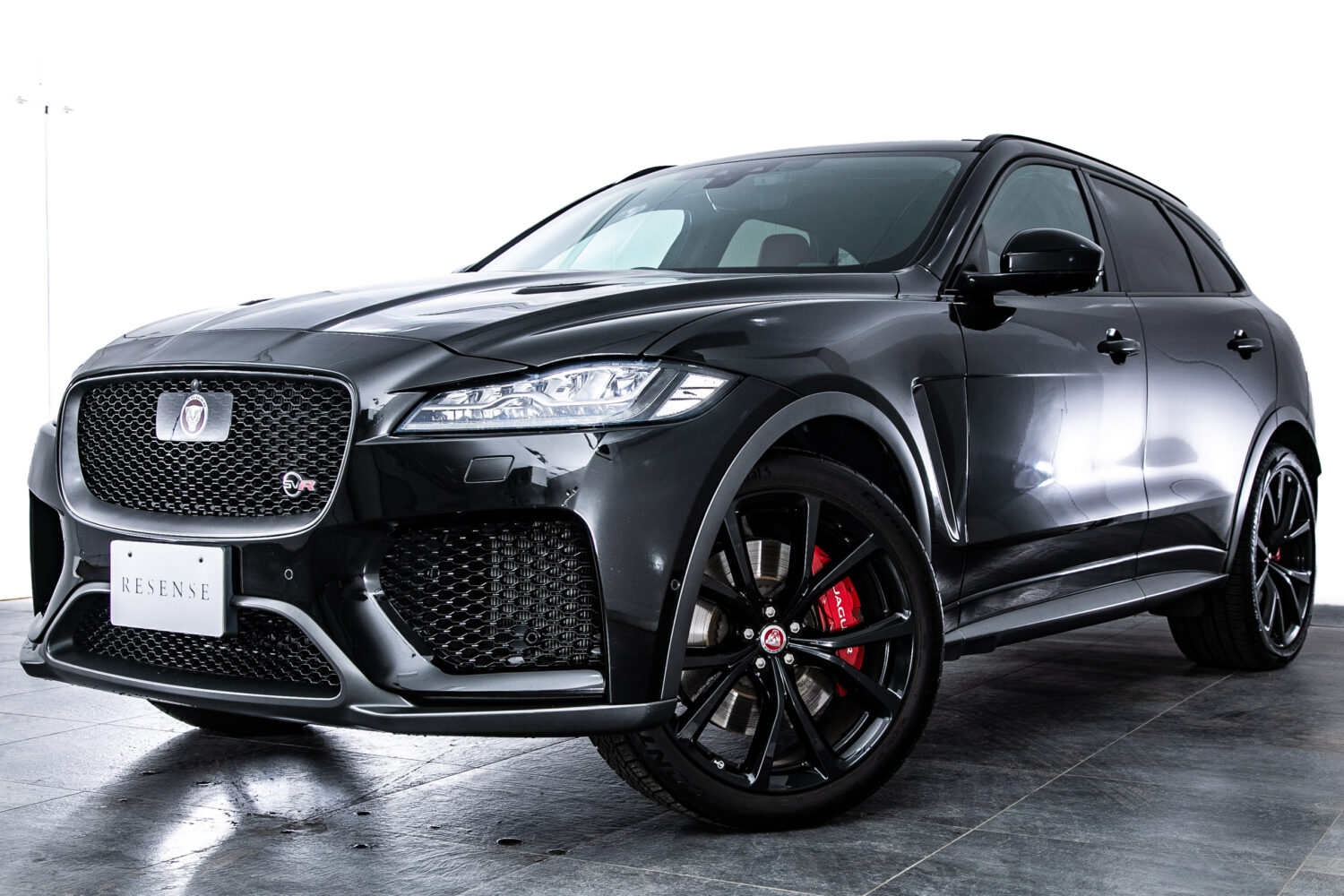 Fペイス SVR 5.0L P550 4WD