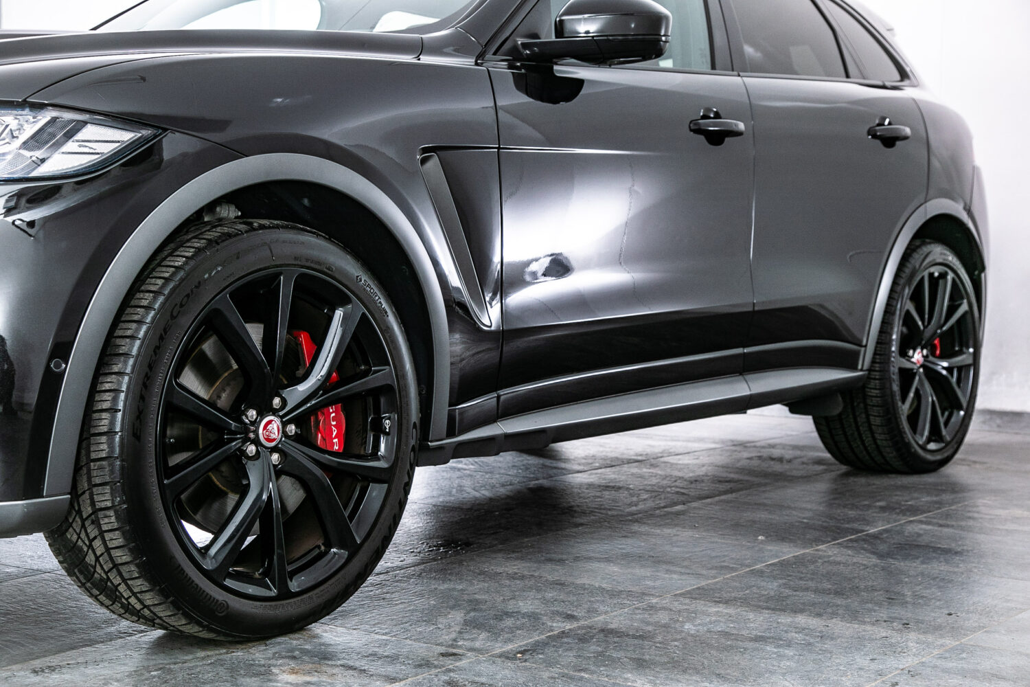 Fペイス SVR 5.0L P550 4WD