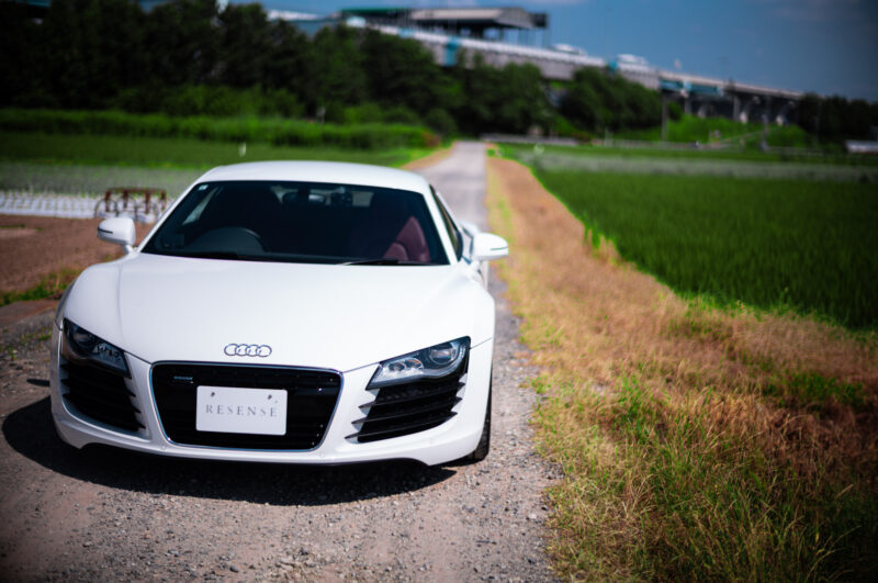 アウディ・R8（2011）どこまでも走り続けたくなるR8