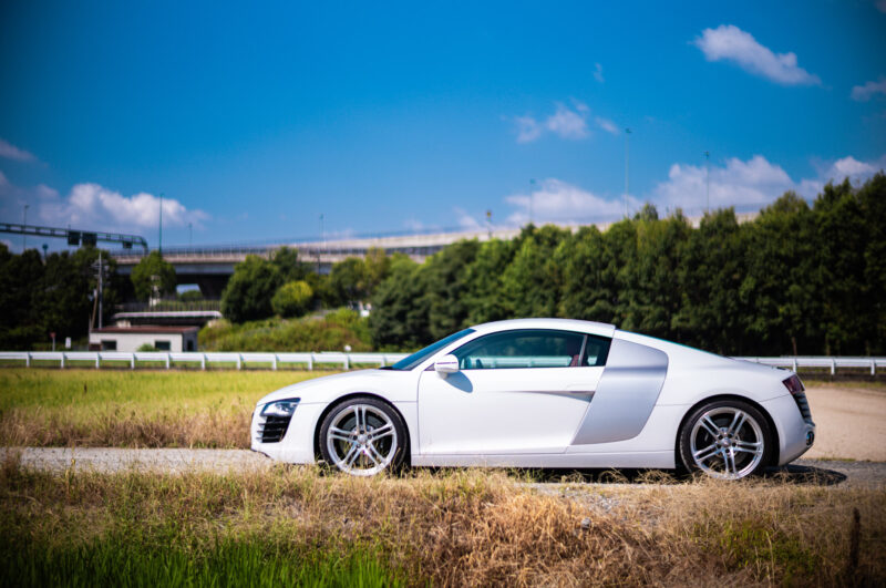 アウディ・R8（2011）どこまでも走り続けたくなるR8