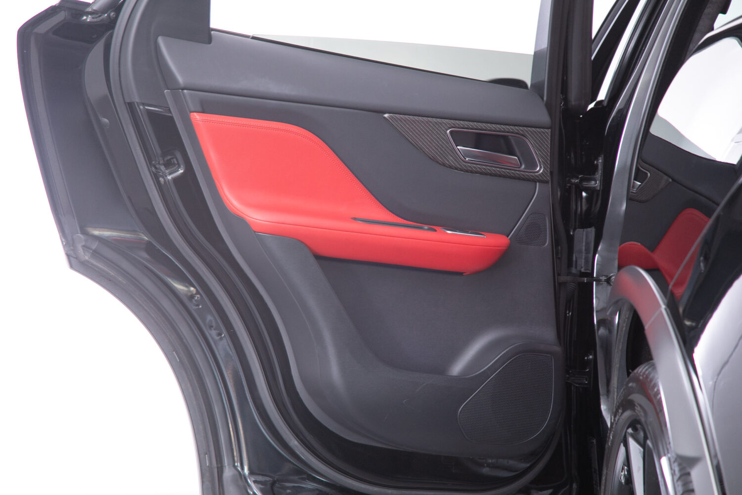 Fペイス SVR 5.0L P550 4WD