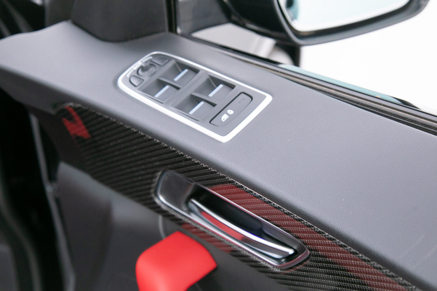 Fペイス SVR 5.0L P550 4WD