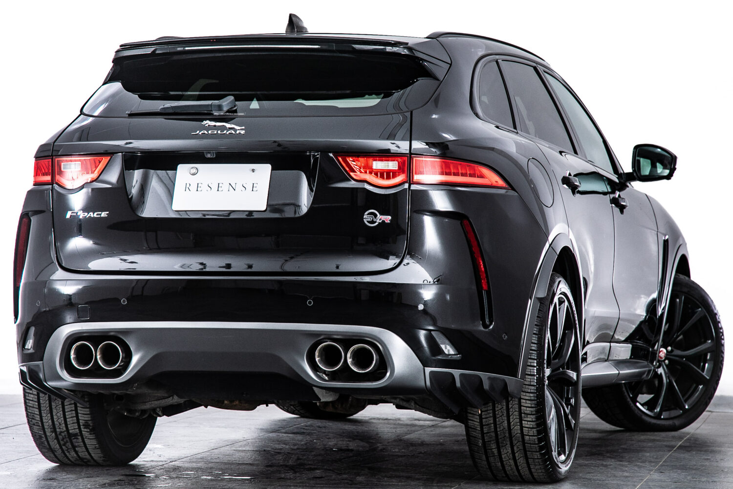 Fペイス SVR 5.0L P550 4WD