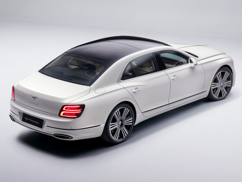 「S」モデルも復活　ベントレー　新型フライングスパー発表と受注開始