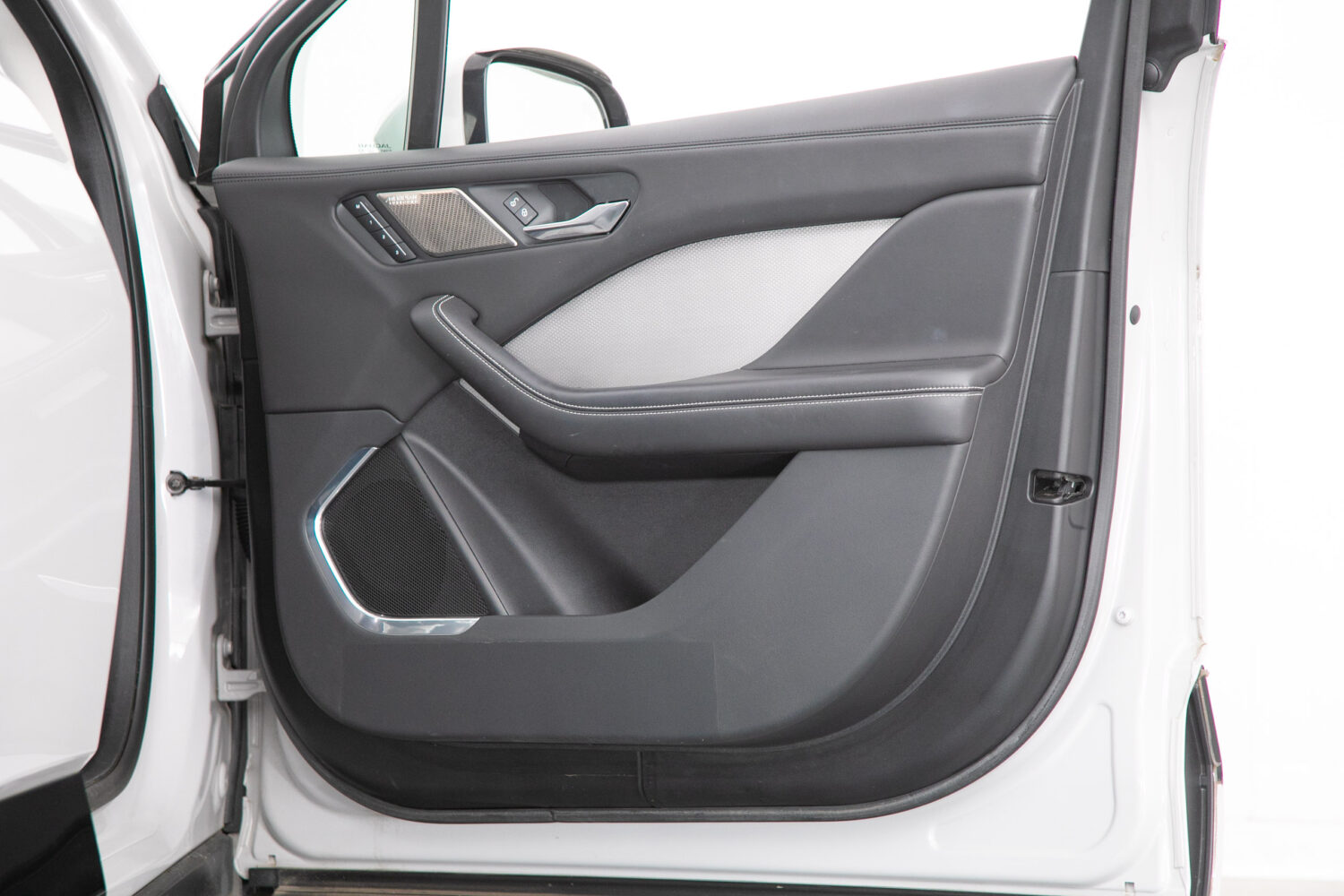 Iペイス HSE 4WD