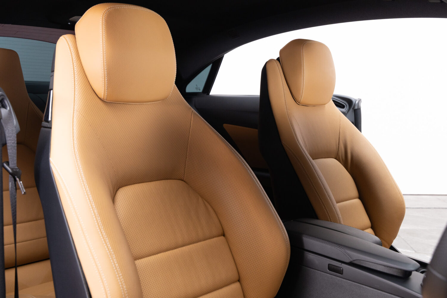 Eクラスクーペ E350BlueEFFICIENCY AMGスポーツパッケージ