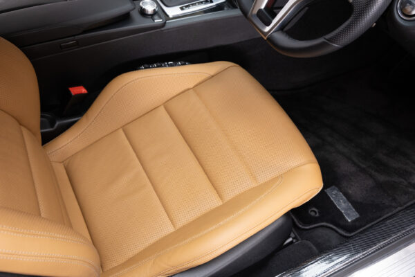 Eクラスクーペ E350BlueEFFICIENCY AMGスポーツパッケージ
