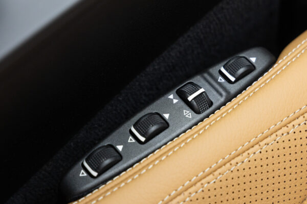 Eクラスクーペ E350BlueEFFICIENCY AMGスポーツパッケージ