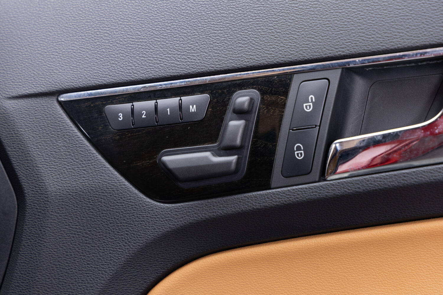 Eクラスクーペ E350BlueEFFICIENCY AMGスポーツパッケージ