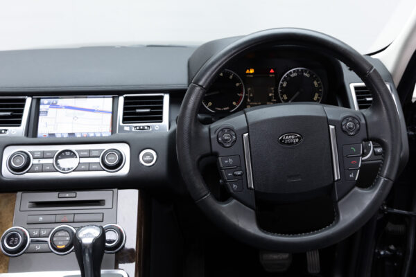 レンジローバースポーツ 5.0V8 4WD