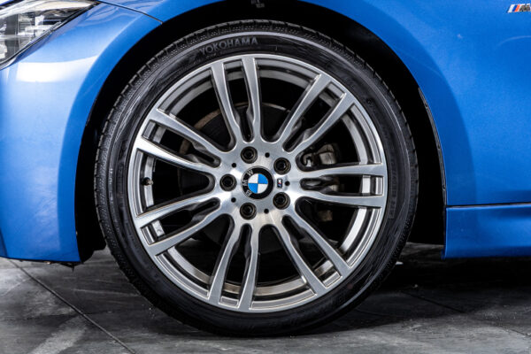 3シリーズツーリング 330i Mスポーツ