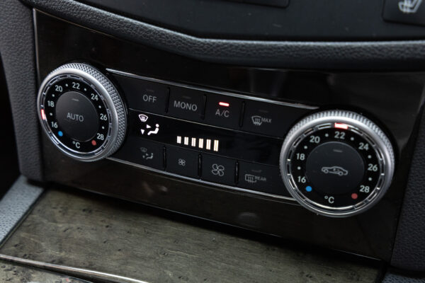 Cクラス C200コンプレッサー アバンギャルド Sパッケージ