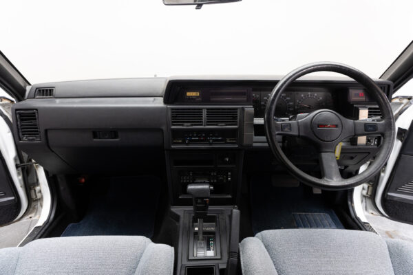 スカイライン 2.0 GT