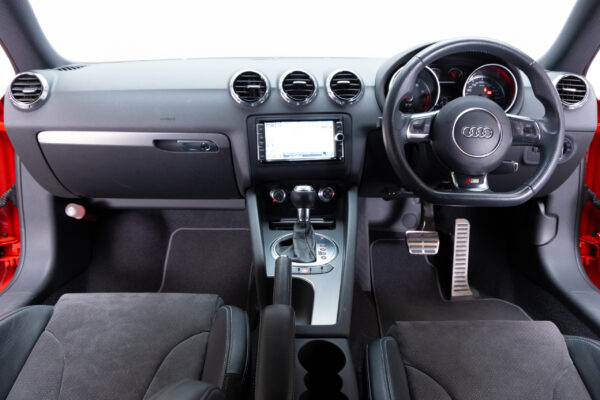 TTクーペ 1.8TFSI Sラインコンペティション