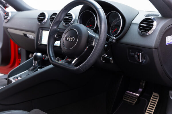 TTクーペ 1.8TFSI Sラインコンペティション