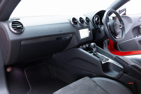 TTクーペ 1.8TFSI Sラインコンペティション