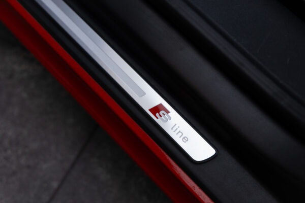 TTクーペ 1.8TFSI Sラインコンペティション