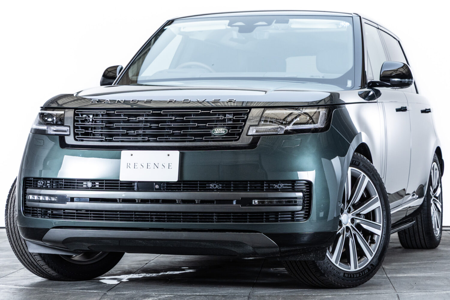 レンジローバー オートバイオグラフィ4.4L P530 LWB 4WD