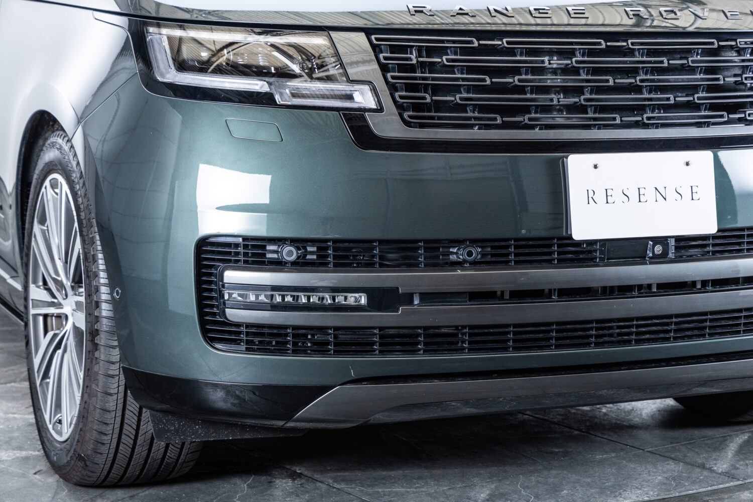 レンジローバー オートバイオグラフィ4.4L P530 LWB 4WD